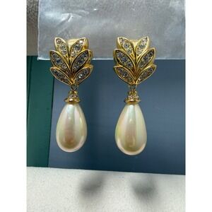 Vintage Dior Signed Gold-Tone Leaf Teardrop Pearl Clip-On Earrings 80s Runway